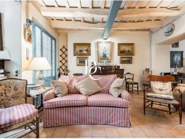 Casa Venta Sitges, Centre