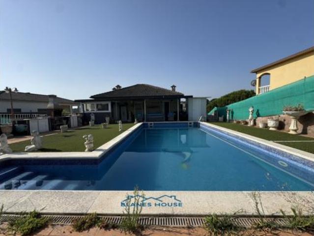 Casa Venta Tordera, Urbanitzacions Niàgara Parc Àgora Parc Roca Rossa