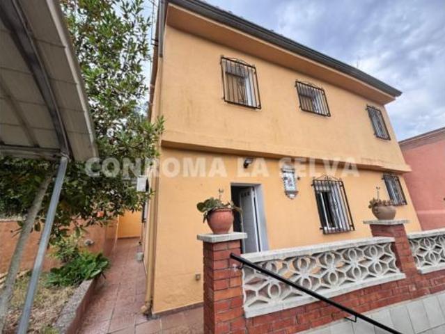 Casa Venta Tordera, Urbanitzacions Niàgara Parc Àgora Parc Roca Rossa