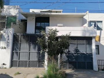 CASA VENTA VALLARTA SAN JORGE
