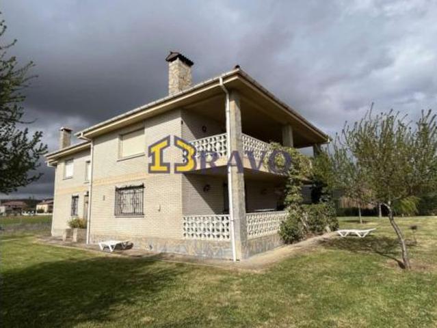 Casa Venta Villarcayo de Merindad de Castilla La Vieja, Mozares