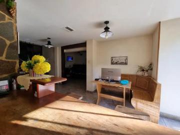 Casa Venta 30 años 6 ambientes, 2 cocheras, 300m2, Gral. Mansilla 500, Ituzaingo | Inmuebles Clarín