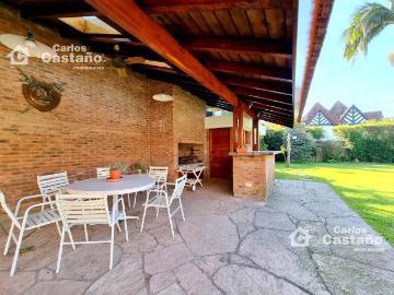 Casa Venta 30 años 8 ambientes, 2 cocheras, 487m2, Pedro Goyena 2000, Martinez Vias / Libertador | Inmuebles Clarín