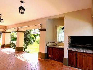 Casa Venta 4 ambientes 30 años, 163m2, 6 cocheras, Almafuerte 3900, Country Club Banco Provincia, Zona Oeste | Inmuebles Clarín