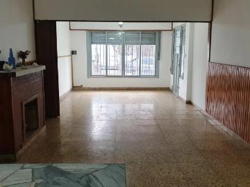 Casa Venta 50 años 3 ambientes, 3 cocheras, 110m2, Amado Nervo 600, Haedo, Moron | Inmuebles Clarín