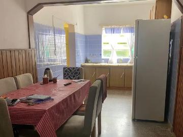 Casa Venta 66 años 4 ambientes, 1 cochera, 111m2, Mariano Moreno 700, Barrio Malvinas | Inmuebles Clarín