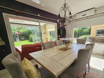 Casa Venta 6 ambientes 18 años, 2 cocheras, Campos Alvarez, Moreno, Zona Oeste | Inmuebles Clarín