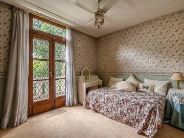 Casa Venta 7 ambientes 95 años, con balcón, 3 cocheras, Heredia 1700, Belgrano R | Inmuebles Clarín