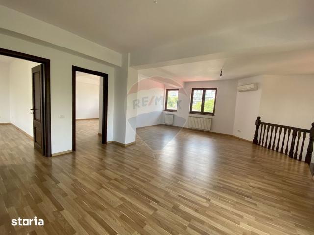Casa / Vila cu 8 camere de închiriat în zona Aviatiei