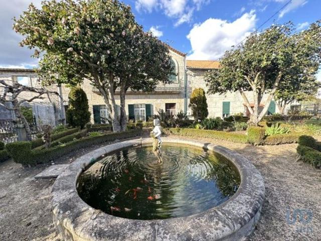 Casa / Villa em Moimenta da Serra e Vinhó de 360,00 m²