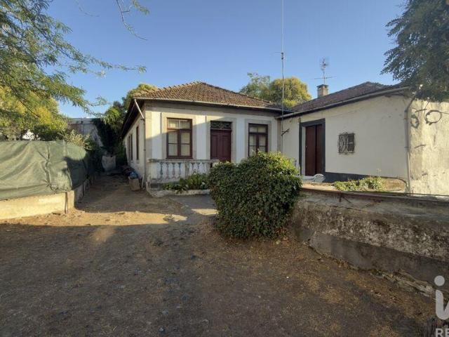 Casa / Villa em Peso da Régua e Godim de 300 m²