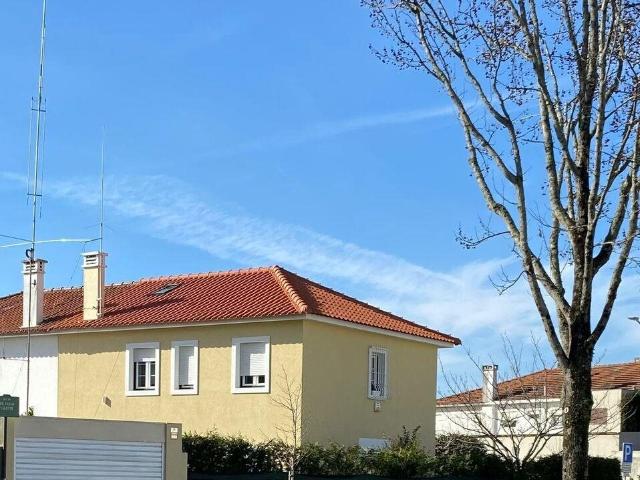 Casa / Villa em Ramalde de 131 m² 131m² Porto