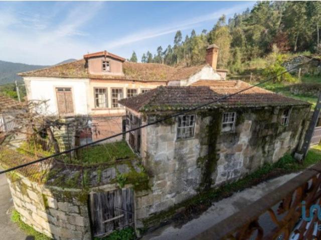 Casa / Villa em Santa Cruz da Trapa e São Cristóvão de Lafões de 210,00 m²