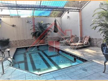Casa / Villa en venta Bellavista Guayaquil piscina