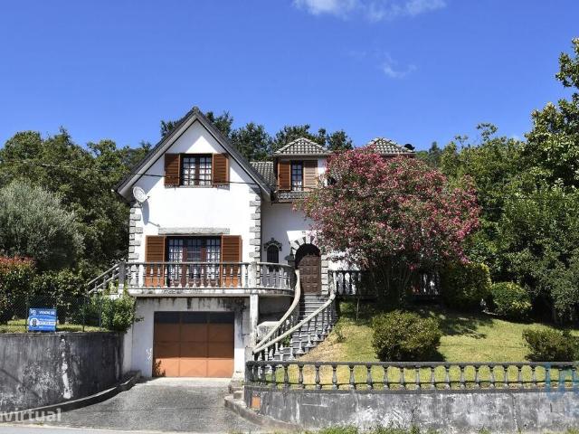 Casa / Villa T4 em Moure de 330,00 m2