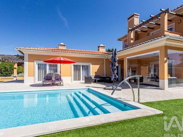Casa / Villa T4 em Nadadouro de 228 m²