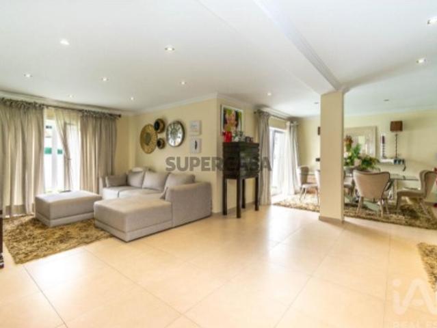 Casa / Villa T4 em Nazaré de 166 m²