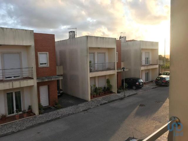 Casa / Villa T4 em Alcobaça e Vestiaria de 150,00 m² 150m² Vestiaria