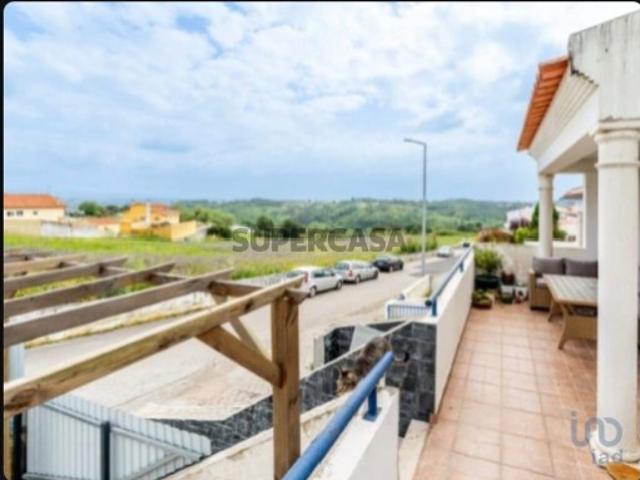 Casa / Villa T4 em Alcobaça e Vestiaria de 163,00 m²