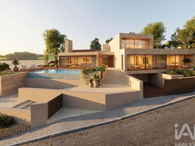 Casa / Villa T4 em Alcabideche de 526,00 m²