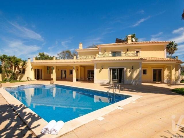 Casa / Villa T4 em Albufeira e Olhos de Água de 287 m²
