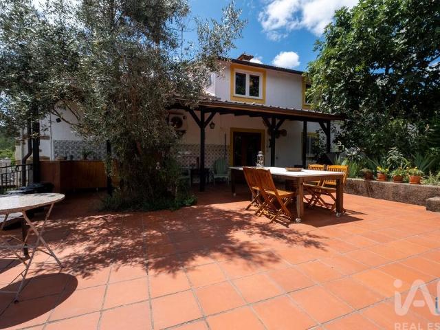 Casa / Villa T4 em Arganil de 247,00 m²