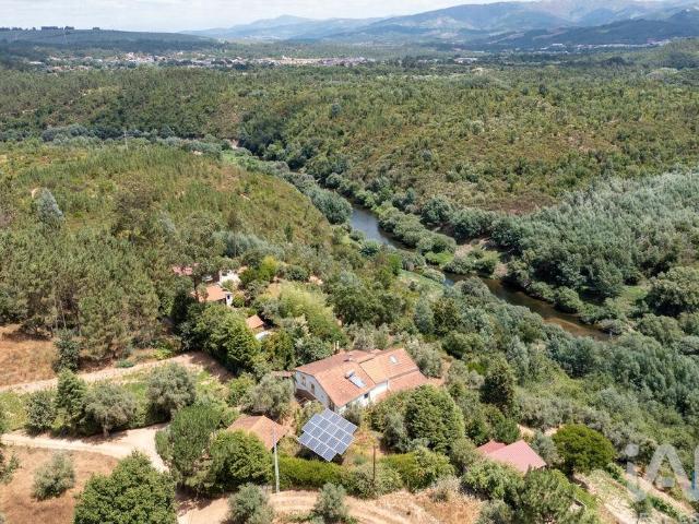 Casa / Villa T4 em Arganil de 247,00 m²