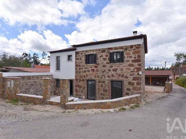 Casa / Villa T4 em Cumeeira de 112 m² 112m² Cumeeira