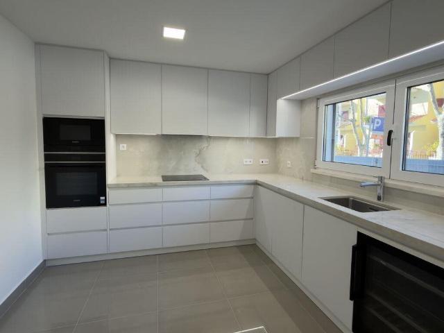Casa / Villa T4 em Cascais e Estoril de 350,00 m² 350m² São Domingos De Rana