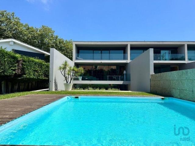 Casa / Villa T4 em Gulpilhares E Valadares de 458,00 m²