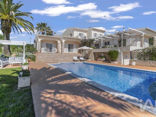 Casa / Villa T4 em Lagoa e Carvoeiro