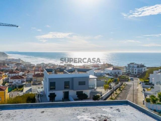 Casa / Villa T4 em Lourinhã e Atalaia de 381,00 m²