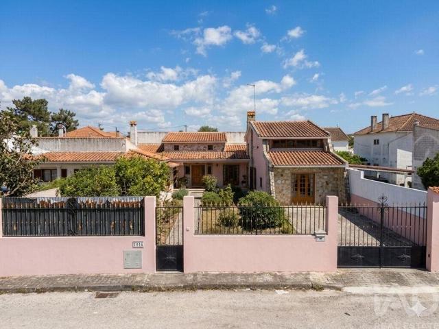 Casa / Villa T4 em Seixal, Arrentela e Aldeia de Paio Pires. 130m² Seixal, Arrentela e Aldeia de Paio Pires