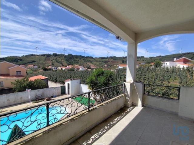 Casa / Villa T5 em Alguber de 375,00 m²