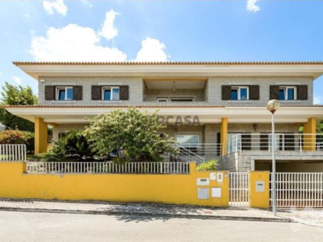 Casa / Villa T5 em Barcarena de 301 m²