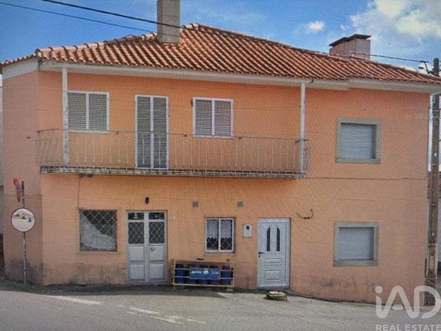 Casa / Villa T5 em Vila de Ala de 206,00 m² 206m² Santiago Da Guarda