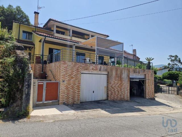 Casa / Villa T5 em Vila e Roussas de 240,00 m² 240m² Vila e Roussas
