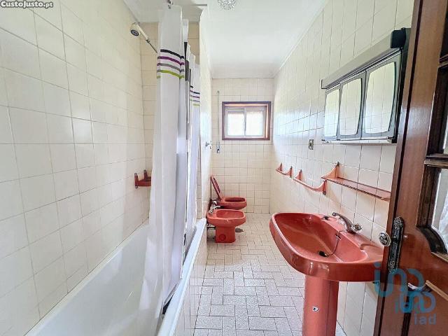 Casa / Villa T6 em Argoncilhe de 300,00 m²
