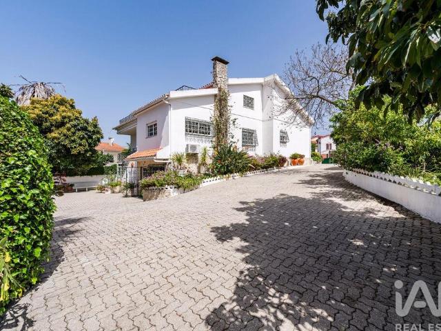 Casa / Villa T8 em Amora de 458 m²