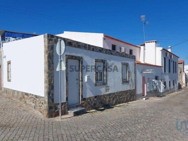 Casa / Villa T2 em Nossa Senhora da Graça dos Degolados de 32,00 m²