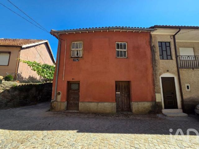 Casa / Villa T2 em Ovoa e Vimieiro