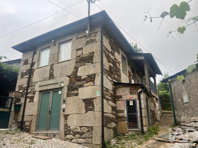 Casa / Villa T2 em Carvalhais e Candal de 131,00 m²