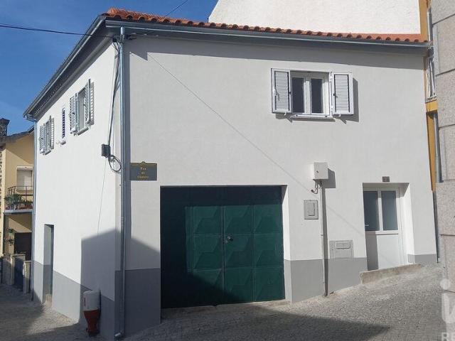 Casa / Villa T2 em Freixo de Espada à Cinta e Mazouco de 52 m²