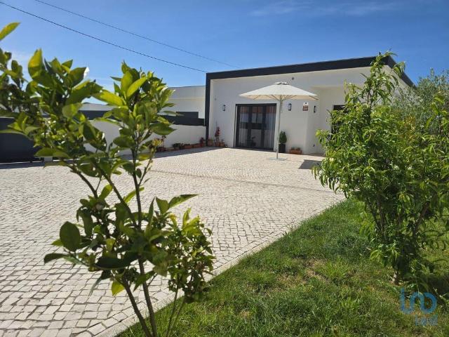 Casa / Villa T2 em Lamas e Cercal de 107,00 m² 107m² Lamas e Cercal