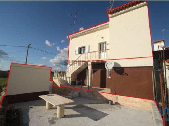 Casa / Villa T2 em Rio de Moinhos de 94,00 m²