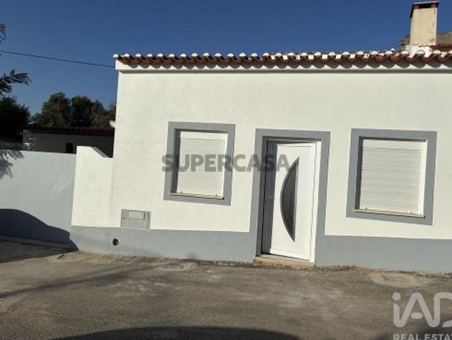 Casa / Villa T2 em Vila Nova da Rainha de 58 m²