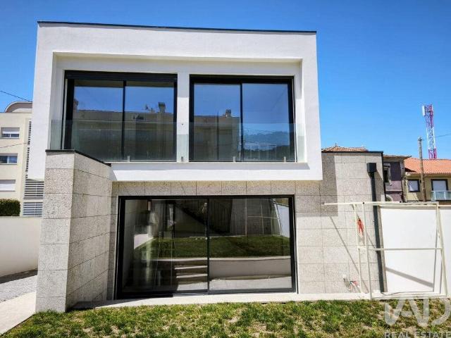 Casa / Villa T2 em Vila Praia de Âncora de 98,00 m² 98m² Vila Praia De Âncora