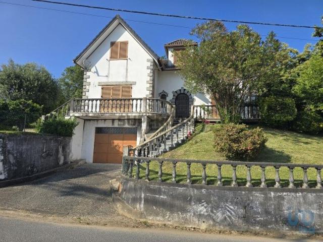 Casa / Villa T3 em Moure de 220,00 m²