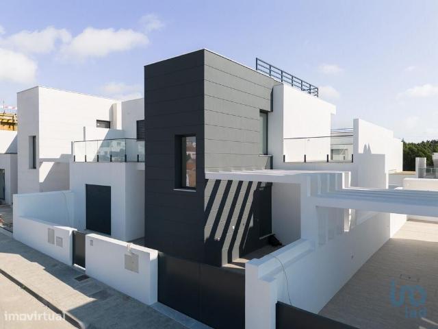 Casa / Villa T3 em Atouguia da Baleia de 128,00 m2