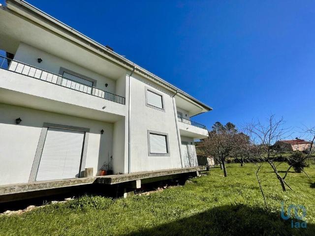 Casa / Villa T3 em Cantar Galo E Vila Do Carvalho de 598,00. 598m² Covilhã Conceição